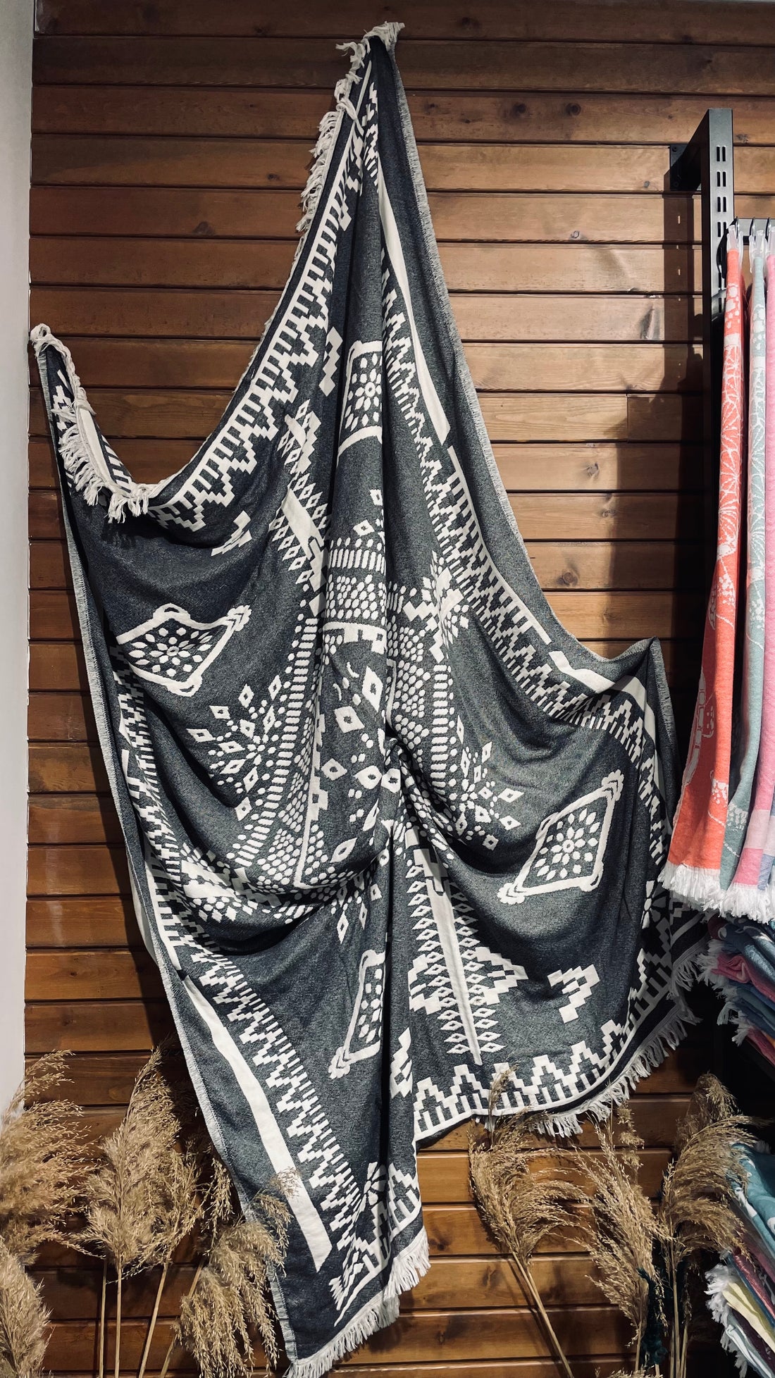 The Versatile Beauty of Turkish Towels: Unveiling the Benefits